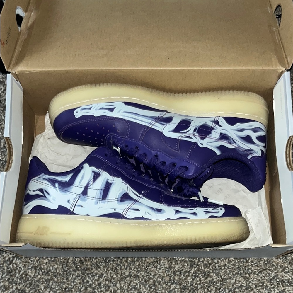 Purple skeleton Air Force One